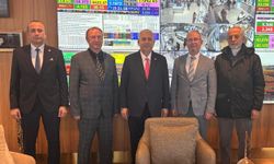 Ahmet Ahlatcı’dan Kızılay’a 500  bin liralık hizmet aracı desteği