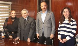 Banu Özdil Yücel ve arkadaşlarının kutlaması