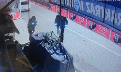 Fırtınadan etkilenen esnafın malzemelerini bekçiler korudu