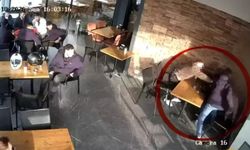 Yine genç yine bıçaklama! Pastanedeki dehşet kamerada... Durup dururken saldırdı