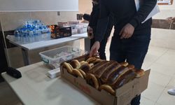 Bu kantinde güven satılıyor: Para üstünü  öğrenciler alıyor