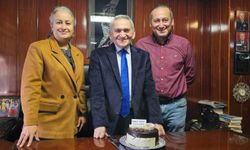 Mehmet Yolyapar’a doğum günü kutlaması