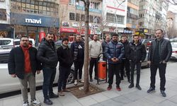 Gazi Caddesi’ndeki sürekli park, esnafı canından bezdirdi