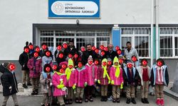 Çocuklar üşümesin dediler yürekleri ısıttılar