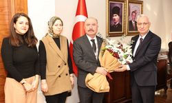 Gümrük Müdürü Süzer, Vali Çalgan'ı ziyaret etti