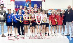 Genç kızlar badmintonda şampiyon Osmancık Cumhuriyet