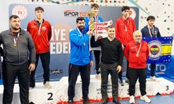 Çorumlu raketlerden bir altın, bir gümüş