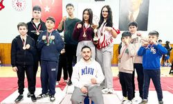 Boksörler Aksaray'da fırtına gibi esti