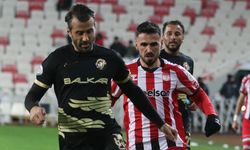 Caner ile yollar ayrıldı