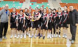 ‘Pota’da yıldızların şampiyonu Sultan Abdulhamit Han Ortaokulu