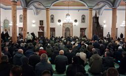 Kandilde camiler doldu taştı