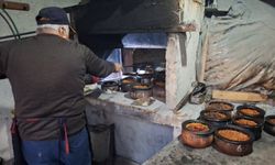 8 saatte pişiyor, davul sesini  duyan fırınlara koşuyor