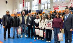 İstiklal Marşı Okuma Yarışması’nda Bayat  Şehit Osman Arslan Anadolu Lisesi birinci