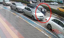 Çorum'da yaya yolundan geçmeye çalışan yaşlı adama otomobil çarptı! O anlar saniye saniye kaydedildi