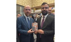 Çorumlu Yazar Paydar’dan  Bilal Erdoğan’a kitap takdimi