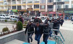 Çorum'da işyerlerini kurşunlayan saldırganlar yakalandı