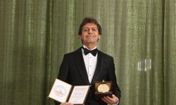 Dünyaca Ünlü Yazar Akif Manaf'a ödül