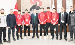 Şampiyonlardan Çağlar’a ziyaret