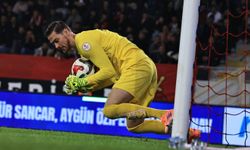 Sehic 1239 gün sonra kırmızı  kart gördü!