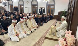Müftü, hafız öğrencilerle  teravih namazı kıldırdı