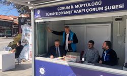 Müftü Yıldırım’dan  bağış standına ziyaret