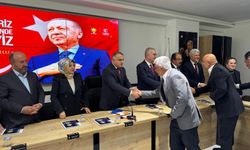 Ak Partililer 1.  gün bayramlaştı