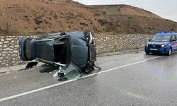 Çorum’da devrilen otomobildeki 5 kişi yaralandı