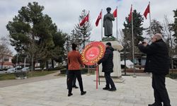 CHP’li Kadınlardan 8 Mart’ta Atatürk Anıtı’na Çelenk
