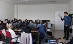 Eczane teknisyeni yetiştirme programında 4. hafta başladı