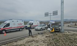 Çorum’da iki otomobil çarpıştı:6 yaralı