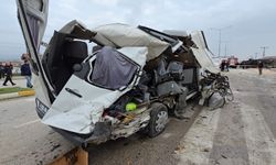 Çorum plakalı TIR’ın  freni patladı: 18 yaralı