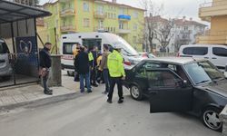 Çorum’da otomobil duvara çarptı: 1 yaralı