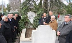 Dr. Turhan Kılıçcıoğlu kabri başında anıldı