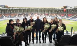 Başkan Baran Korkmazoğlu kadın çalışanları unutmadı