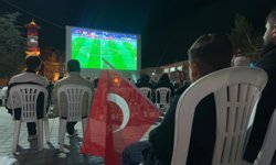 Sungurlu'da Kosova-Türkiye  maçı dev ekranlardan izlendi