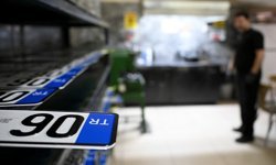 Standart dışı plakalar ücretsiz yenilenecek