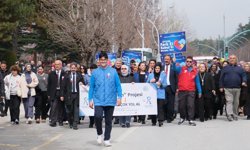 Otizm farkındalık  yürüyüşü yapıldı