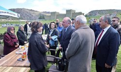 Alkışlar Hasan Tuluk’a