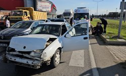 Toptancılar Kavşağı'nda kaza: 2 yaralı