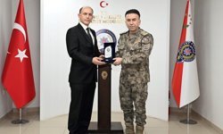 Asayiş polisine üstün başarı ödülü