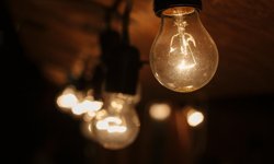 Elektrik ve doğal gaza yüzde 25 zam