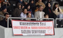 Balçık ve Korkmazoğlu için özel pankart aç