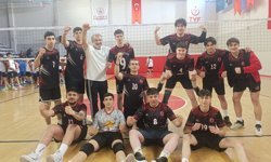 Sungurlu’nun genç efeleri yarı finali garantiledi