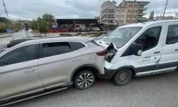 Çorum’da 3 araç çarpıştı: 2 yaralı
