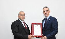 Kızılay'dan Çorum  MEM’e gümüş madalya