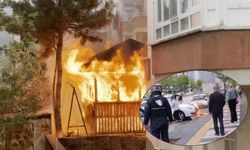Kameriyada çıkan yangın araçlara sıçradı