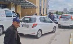 Çorum’da hastane önünde “Hasta indirme” sorunu: "Araçlarını yolun ortasına bırakıp gidiyorlar!"