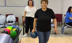 Belediye, anneleri bowling etkinliğinde ağırladı