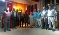 Emekli öğretmenler öğrencileriyle buluştu