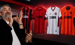 Başkan Balçık'tan taraftara forma jesti